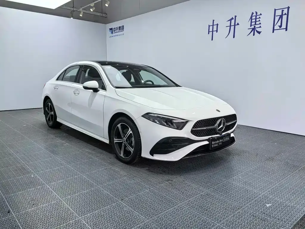 Mercedes-Benz A-Class 2024 из CN, фото 3