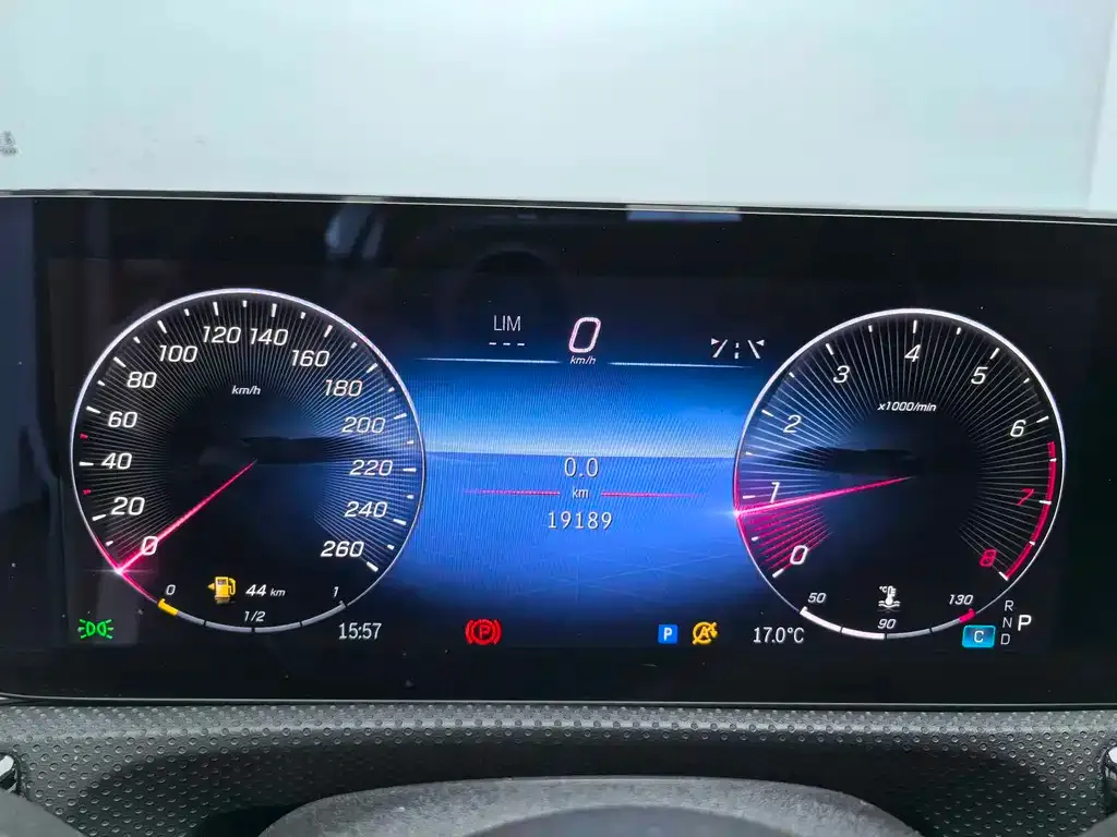 Mercedes-Benz A-Class 2024 из CN, фото 8