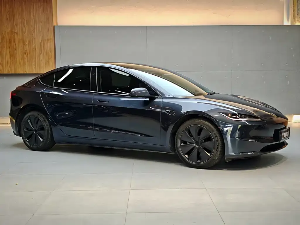 Tesla Model 3 2024 из CN, фото 2