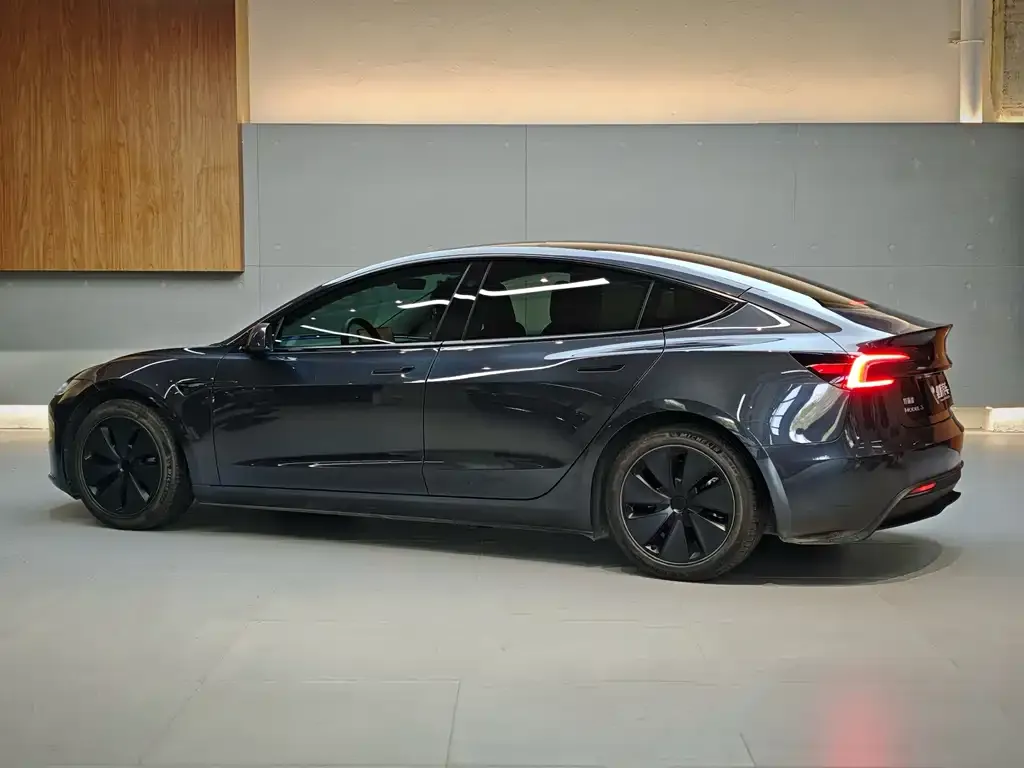 Tesla Model 3 2024 из CN, фото 9