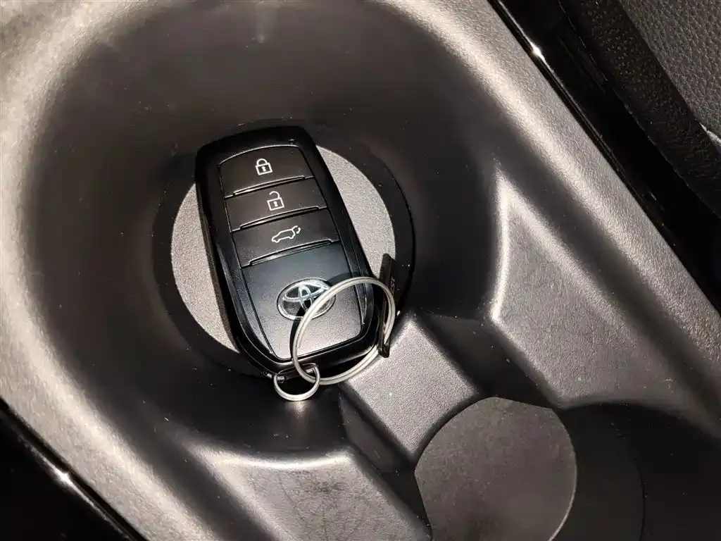 Toyota Frontlander 2022 из CN, фото 9