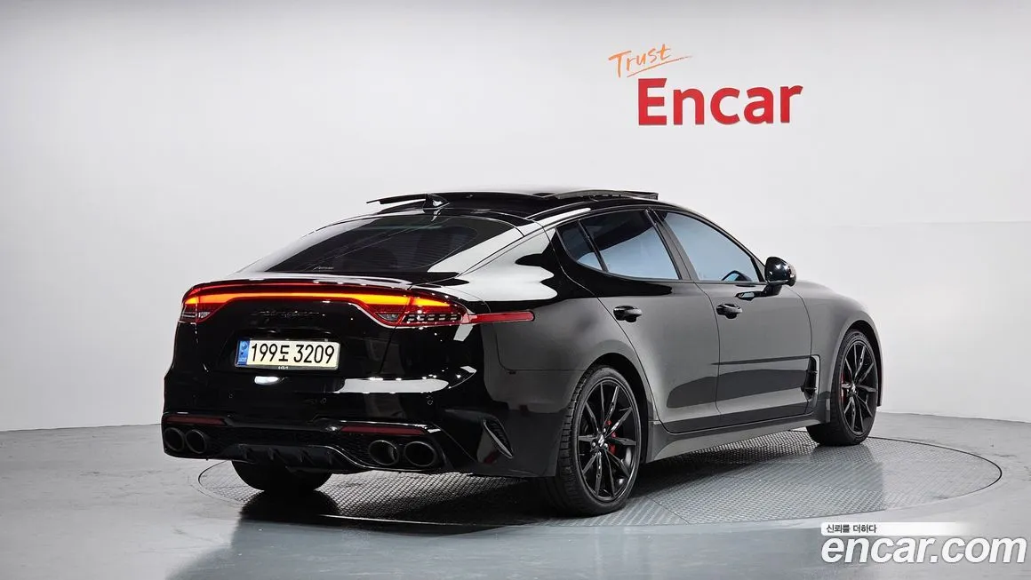 Kia Stinger 2023 из KR, фото 2