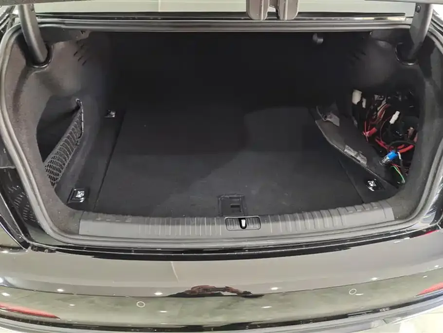 Audi A6L 2021 из CN, фото 4