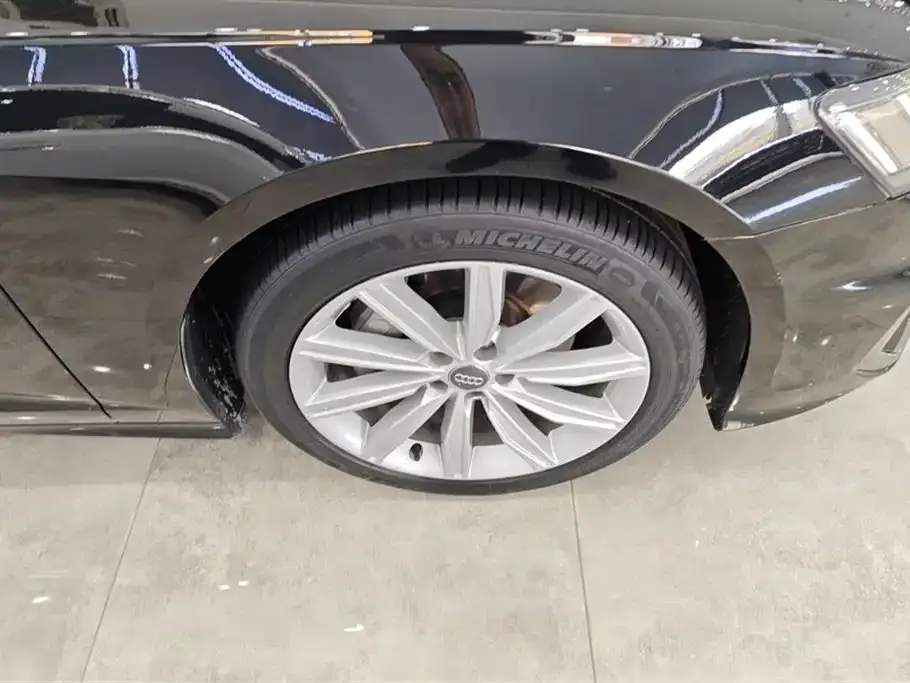 Audi A6L 2021 из CN, фото 6