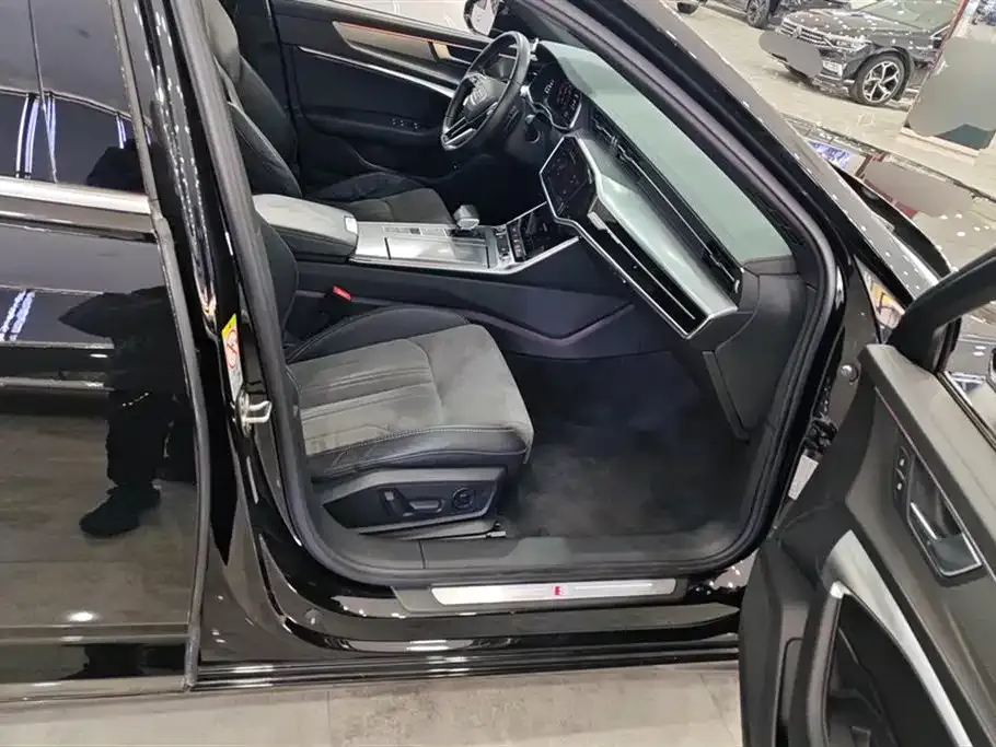 Audi A6L 2021 из CN, фото 8