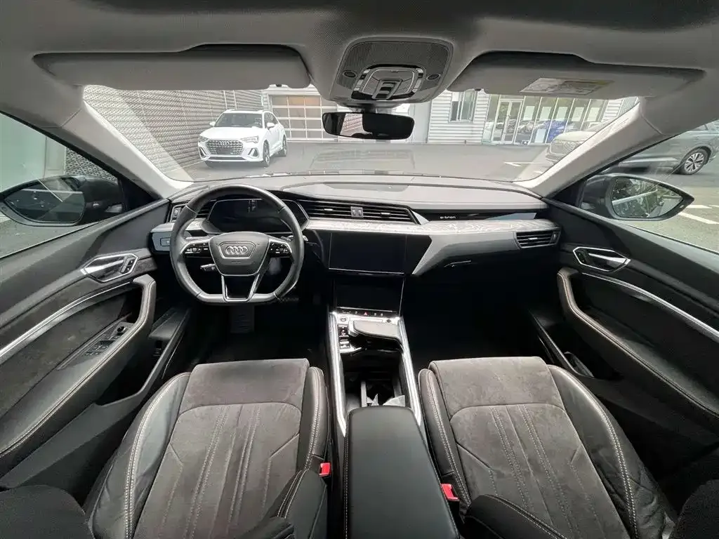 Audi e-tron 2025 из CN, фото 5
