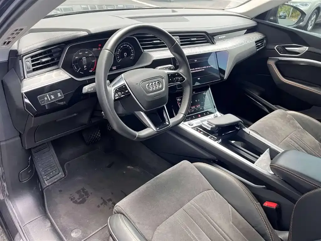 Audi e-tron 2025 из CN, фото 8
