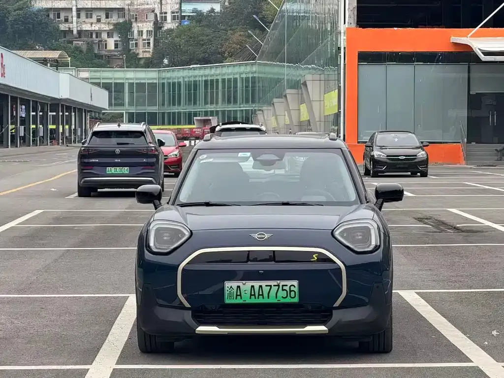 [object Object] MINI COOPER EV 2024 из CN, фото 2