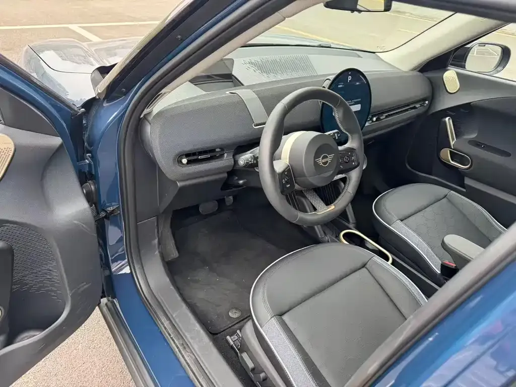 [object Object] MINI COOPER EV 2024 из CN, фото 4