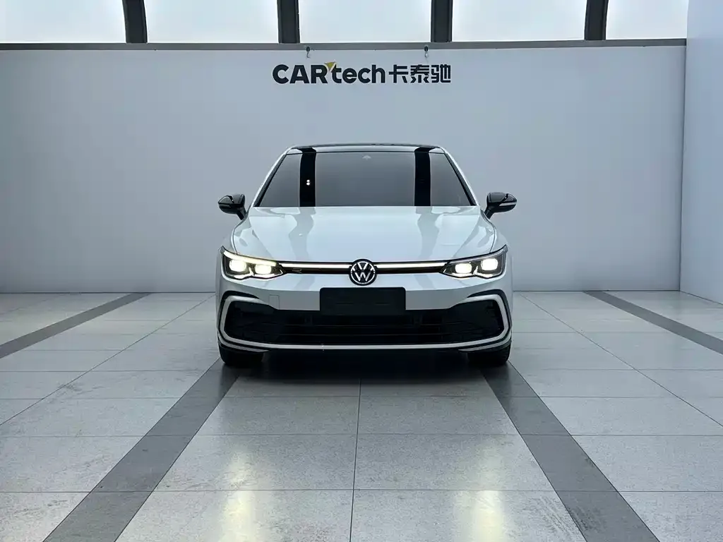 Volkswagen Golf 2022 из CN, фото 1