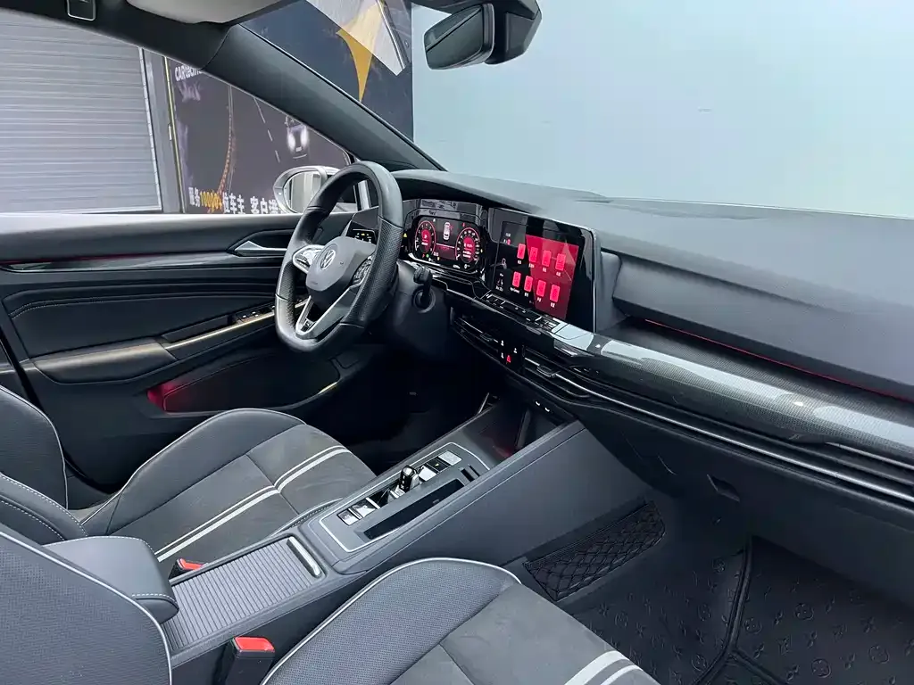 Volkswagen Golf 2022 из CN, фото 3
