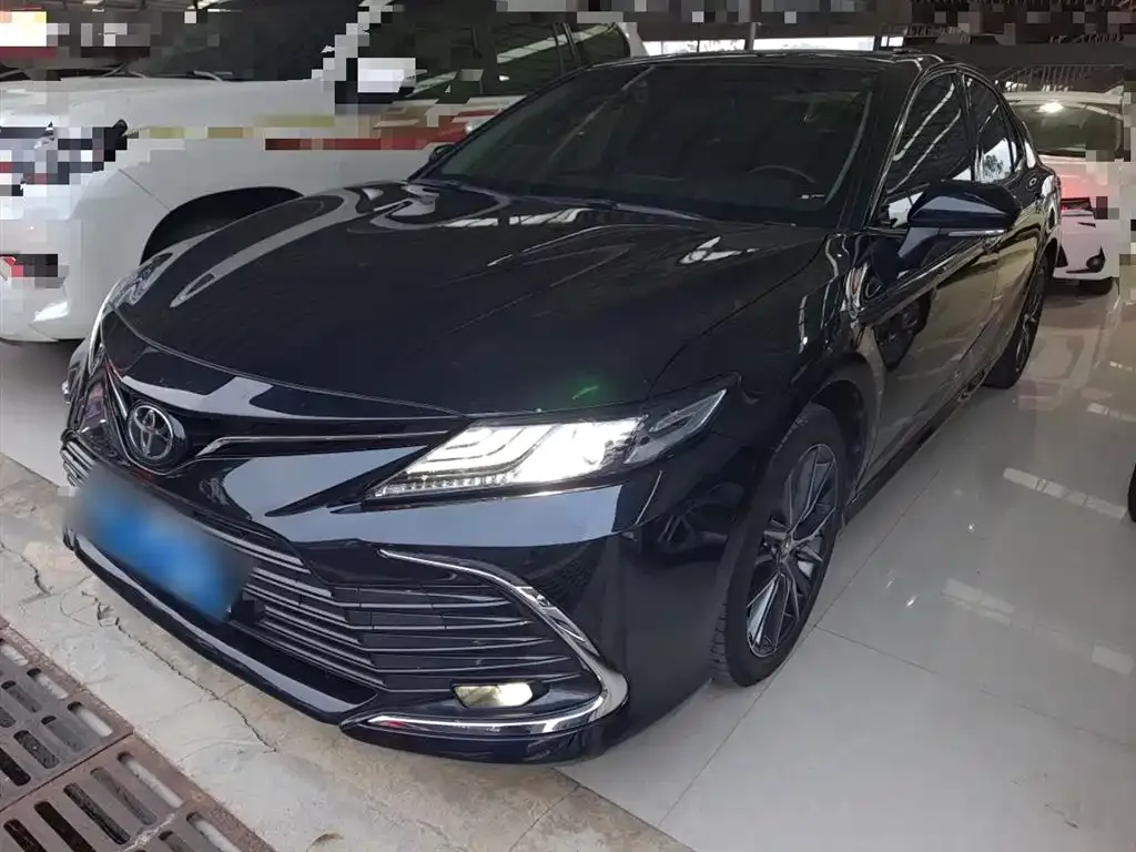 Toyota Camry 2023 из CN, фото 2