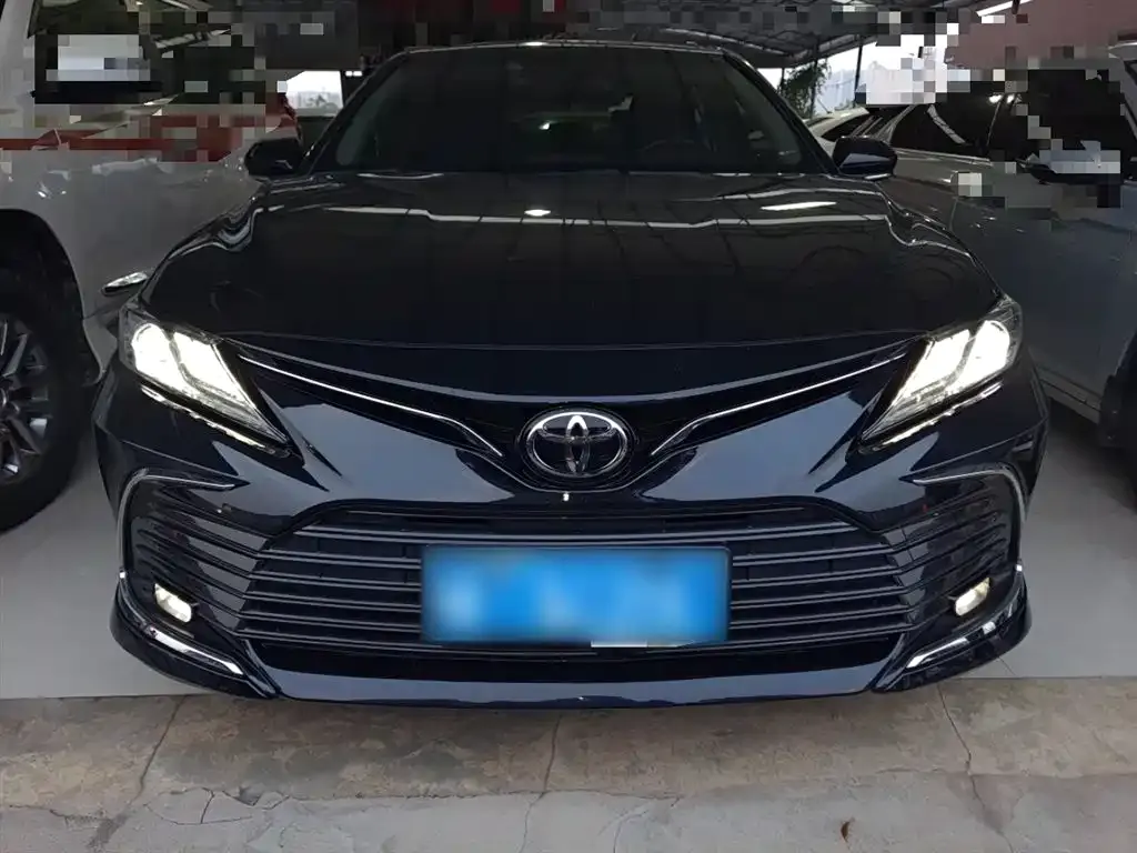Toyota Camry 2023 из CN, фото 3