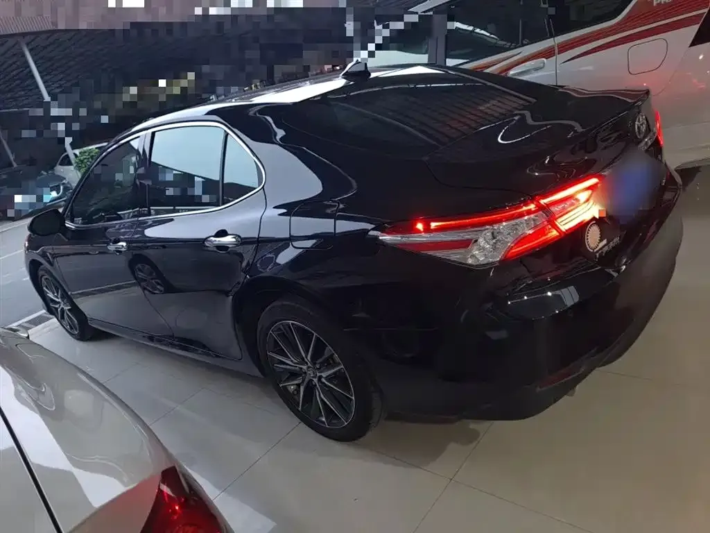 Toyota Camry 2023 из CN, фото 5
