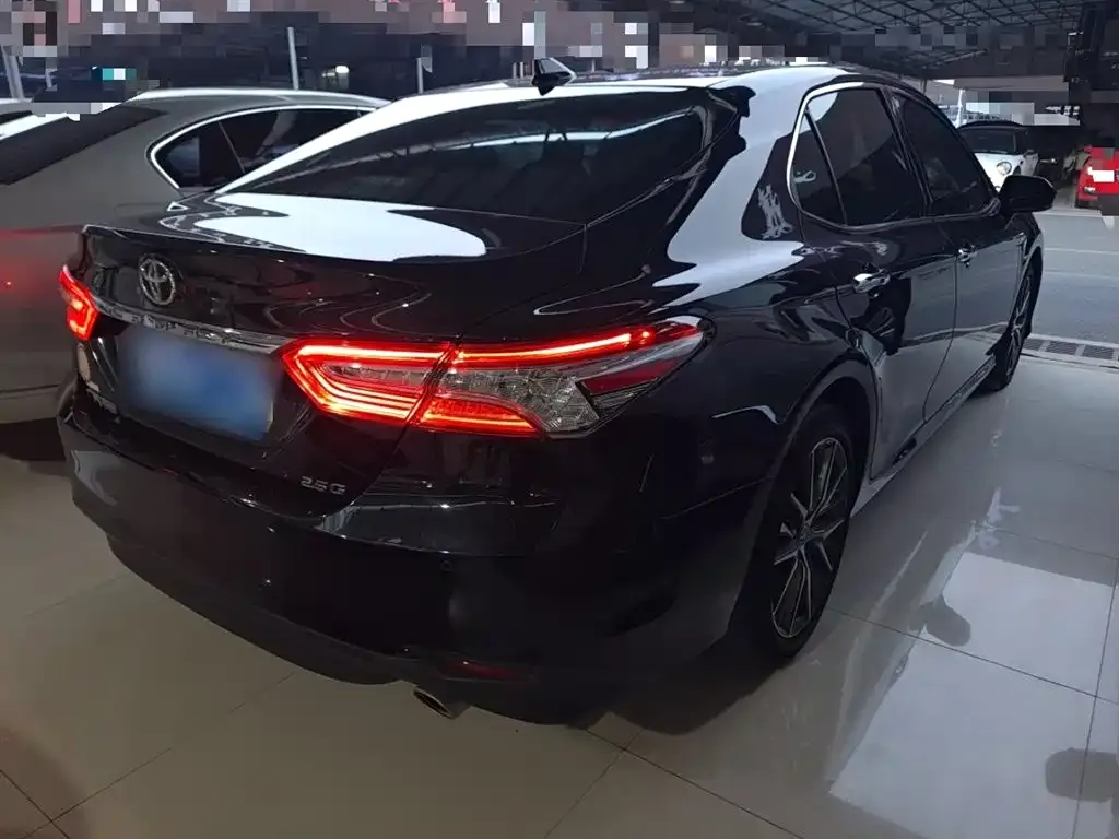 Toyota Camry 2023 из CN, фото 7
