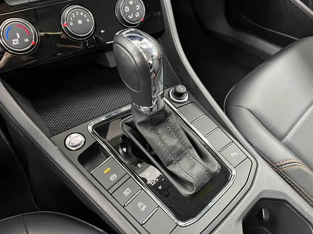 Volkswagen Bora 2022 из CN, фото 5