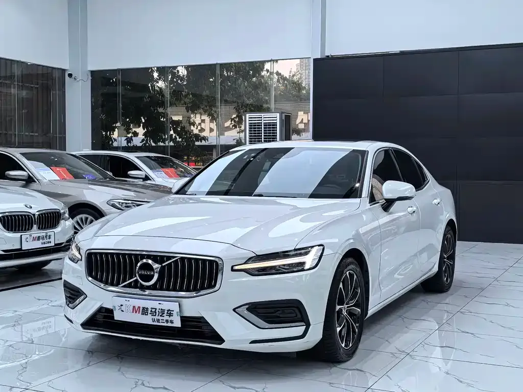 Volvo S60 2021 из CN, фото 1