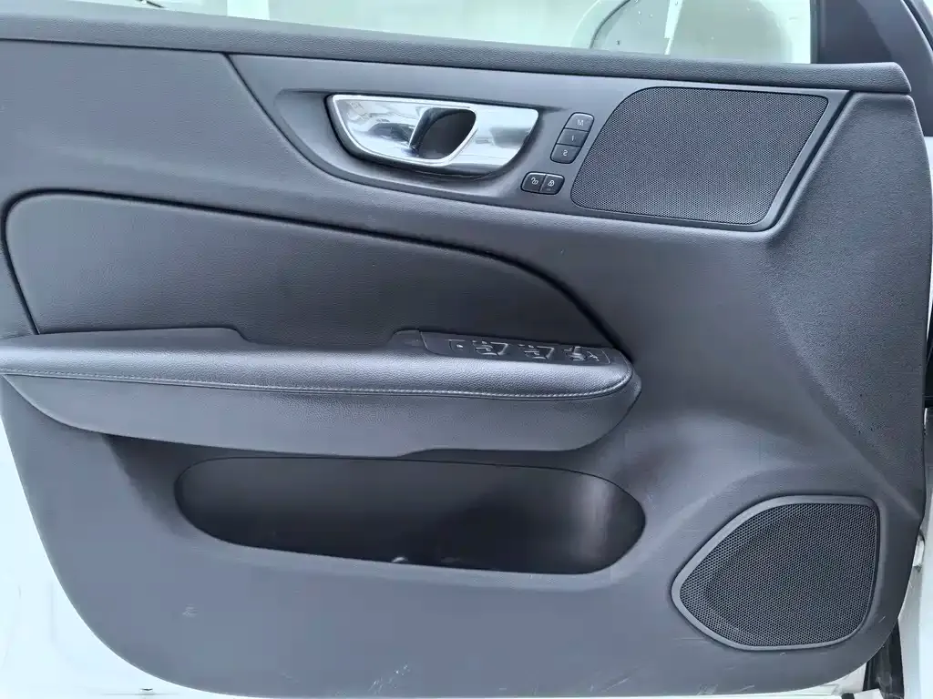 Volvo S60 2021 из CN, фото 4