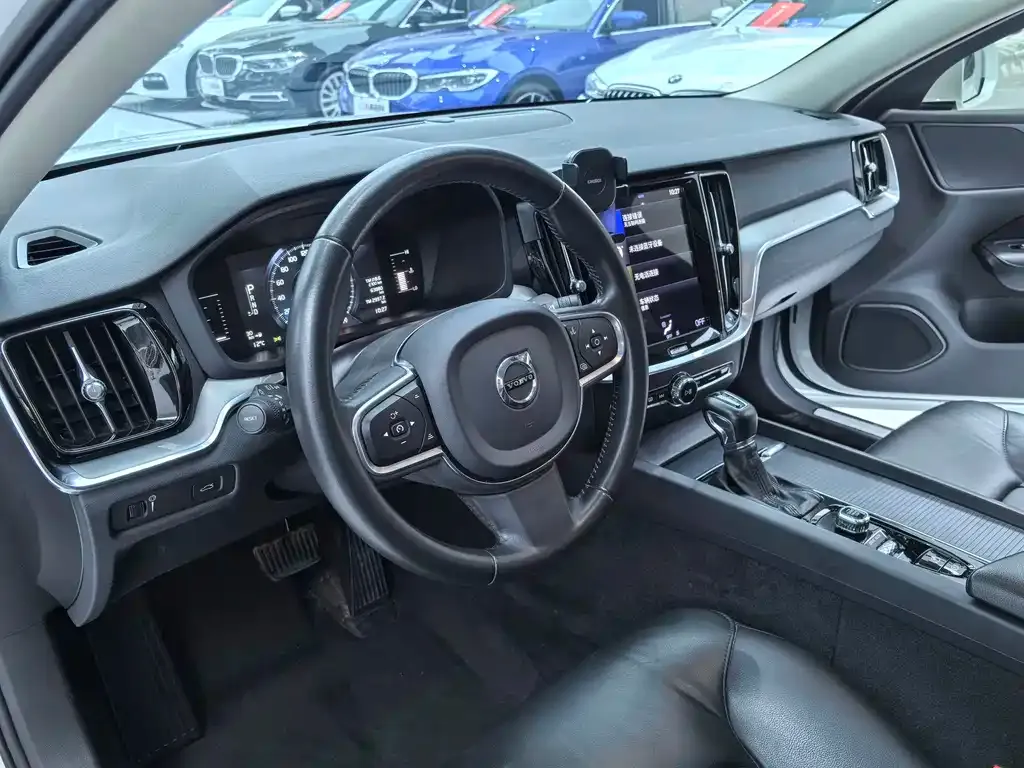 Volvo S60 2021 из CN, фото 7