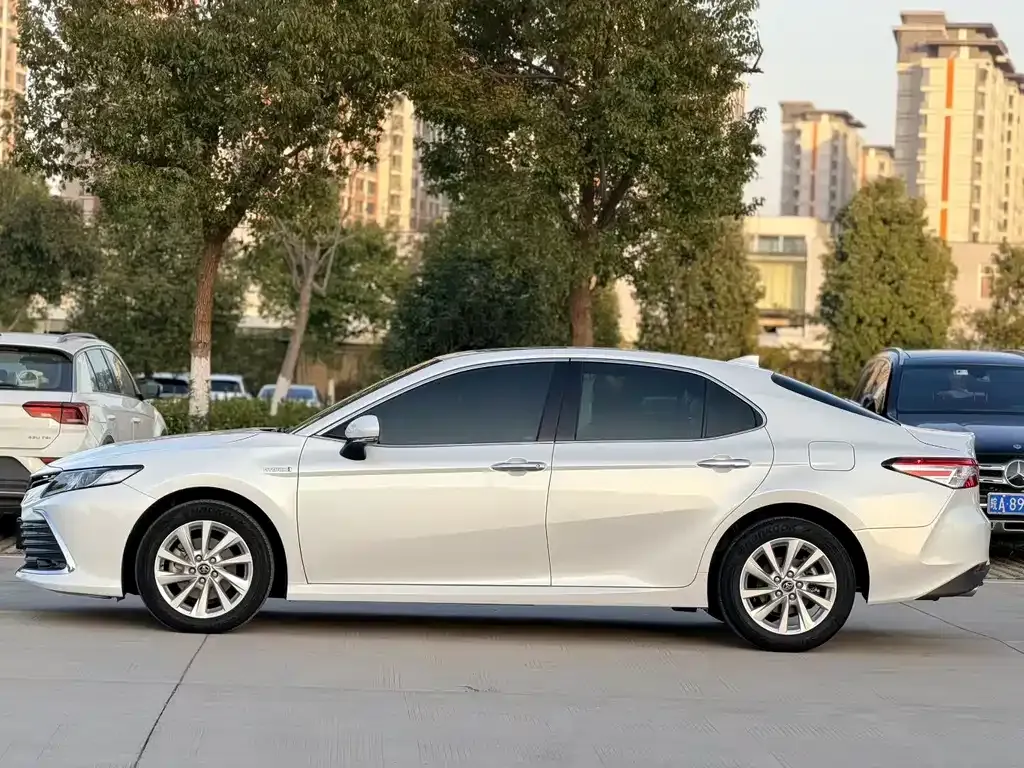 Toyota Camry 2022 из CN, фото 5