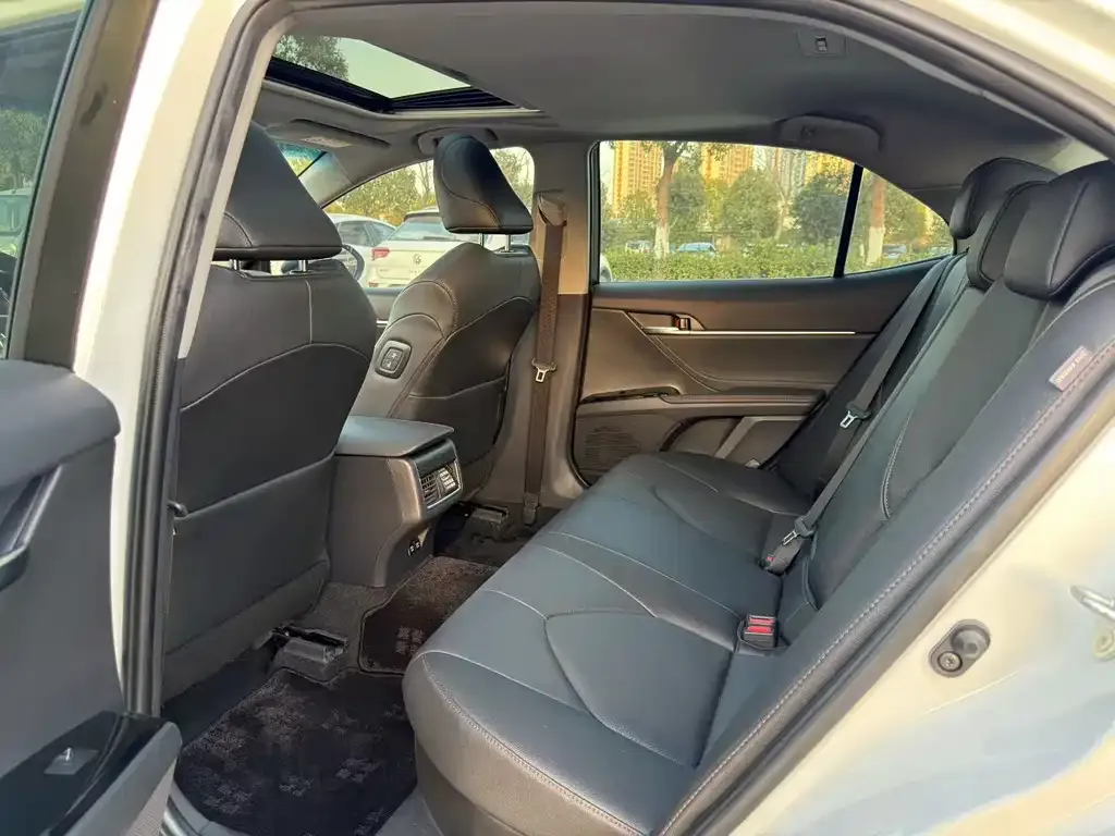 Toyota Camry 2022 из CN, фото 7
