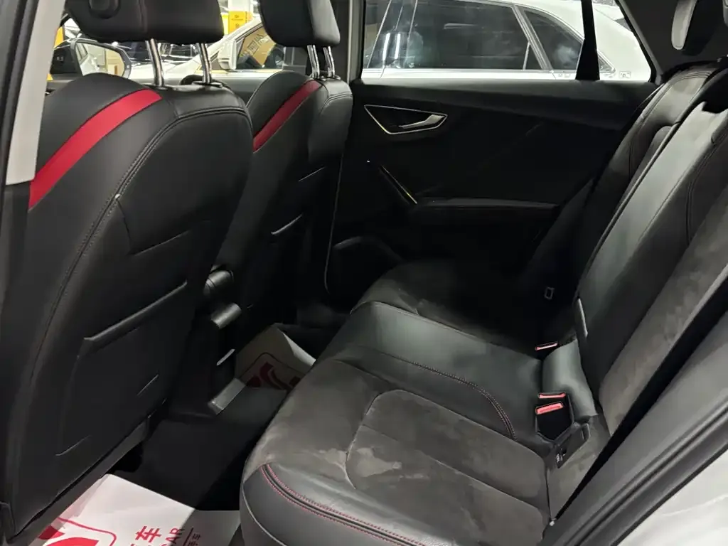 Audi Q2L 2024 из CN, фото 10