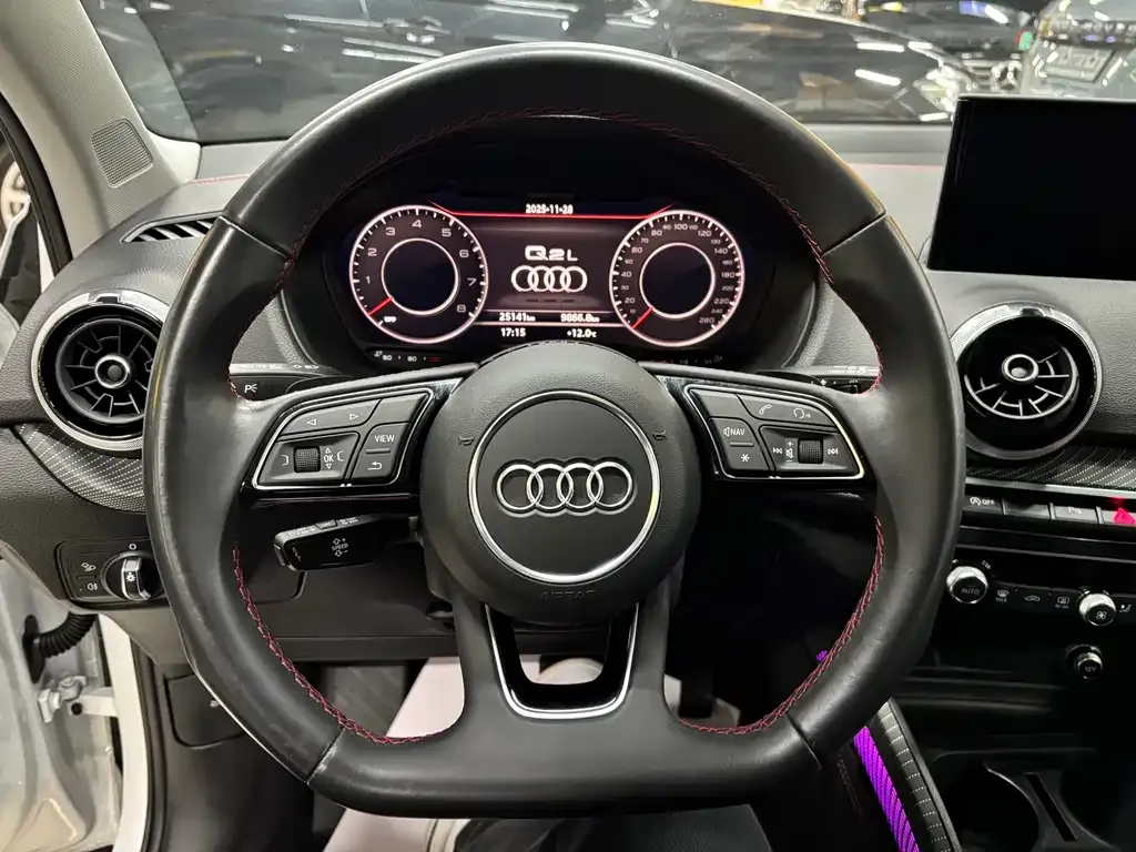 Audi Q2L 2024 из CN, фото 6