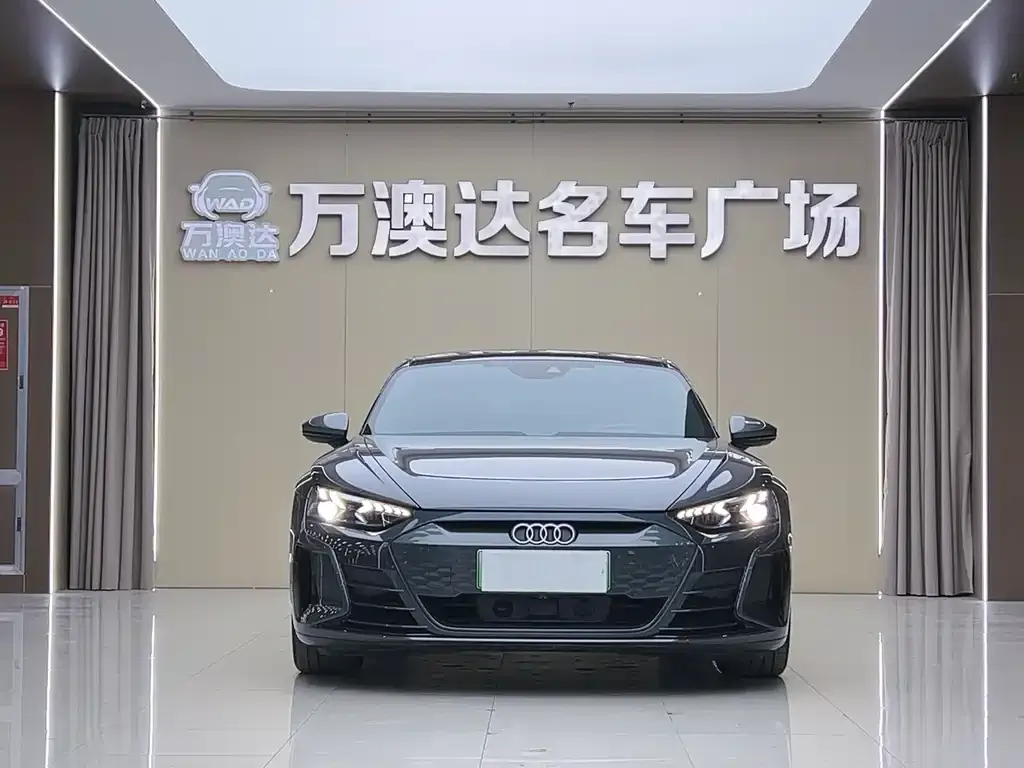 Audi e-tron GT 2024 из CN, фото 2