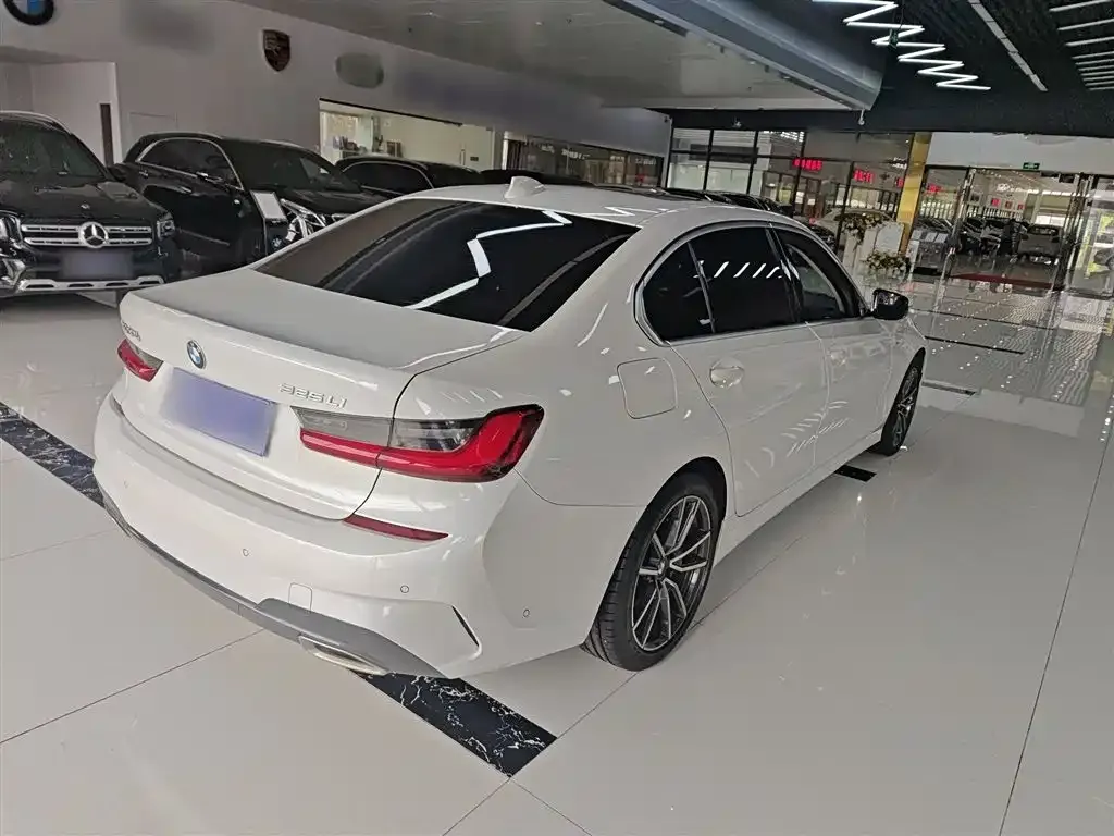 BMW 3 Series 2021 из CN, фото 7