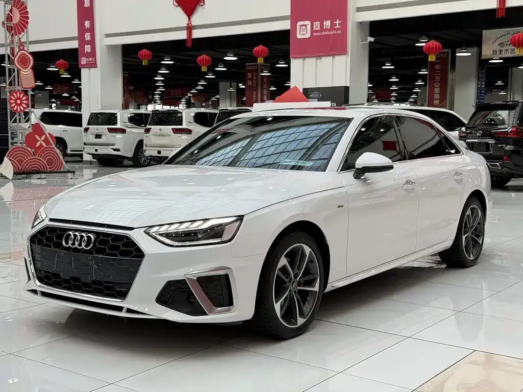 Audi A4L 2023 из CN, фото 1