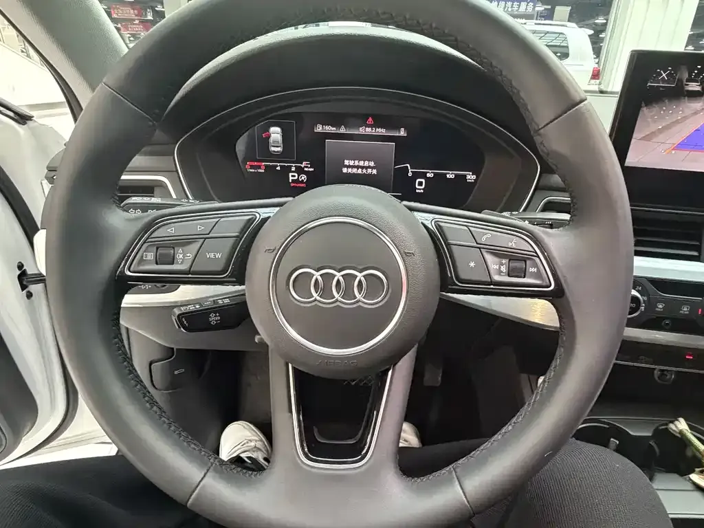 Audi A4L 2023 из CN, фото 10
