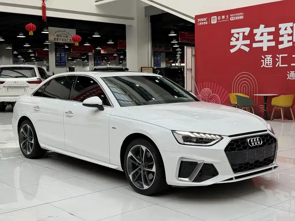 Audi A4L 2023 из CN, фото 3