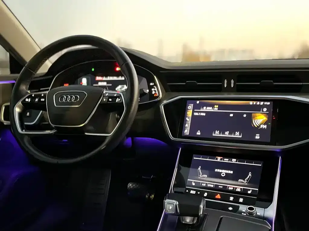Audi A7L 2023 из CN, фото 10