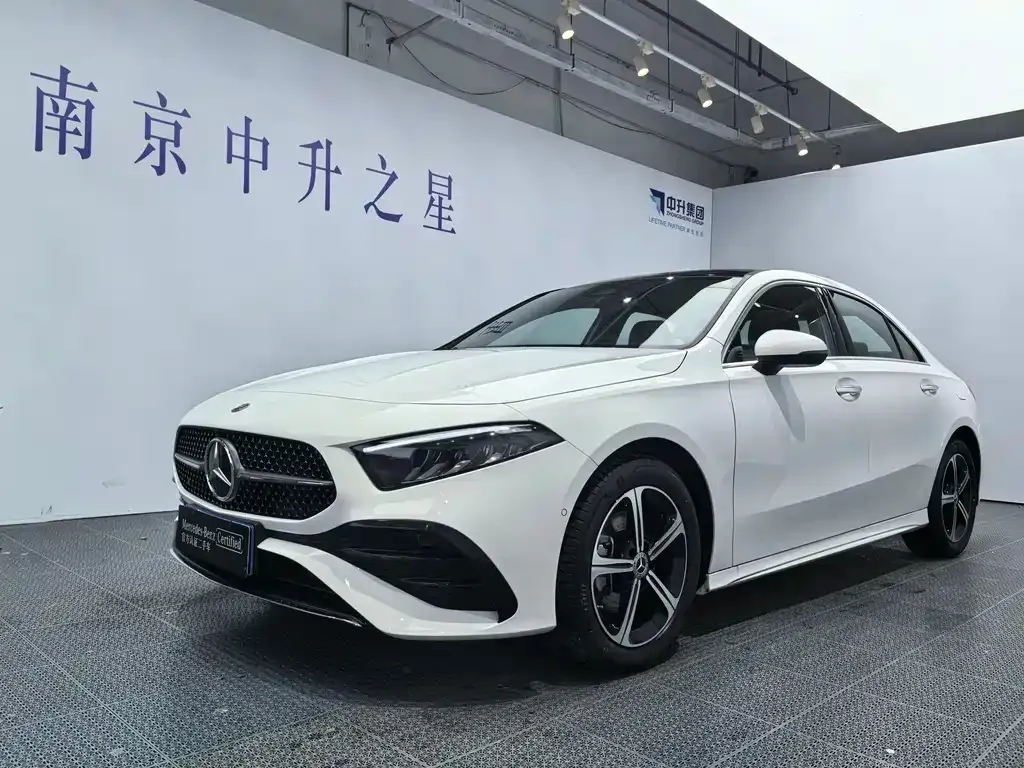 Mercedes-Benz A-Class 2024 из CN, фото 1