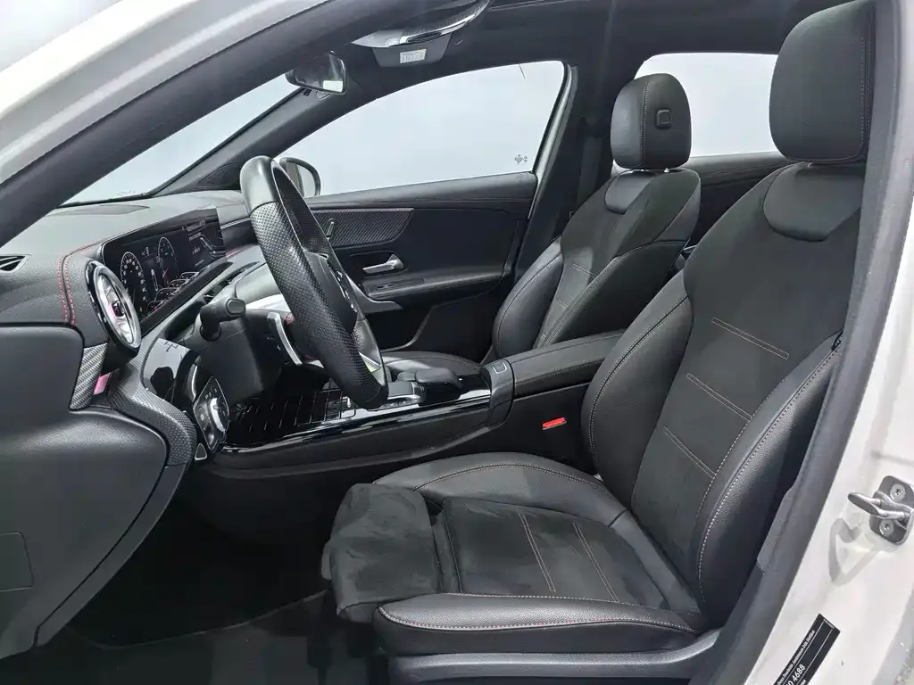 Mercedes-Benz A-Class 2024 из CN, фото 7