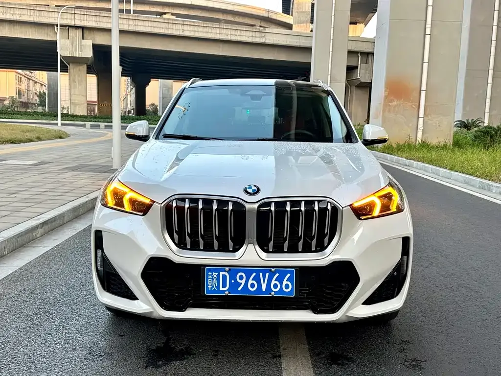 BMW X1 2023 из CN, фото 2