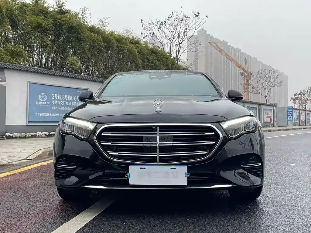 Mercedes-Benz E-Class 2025 из CN, фото 2