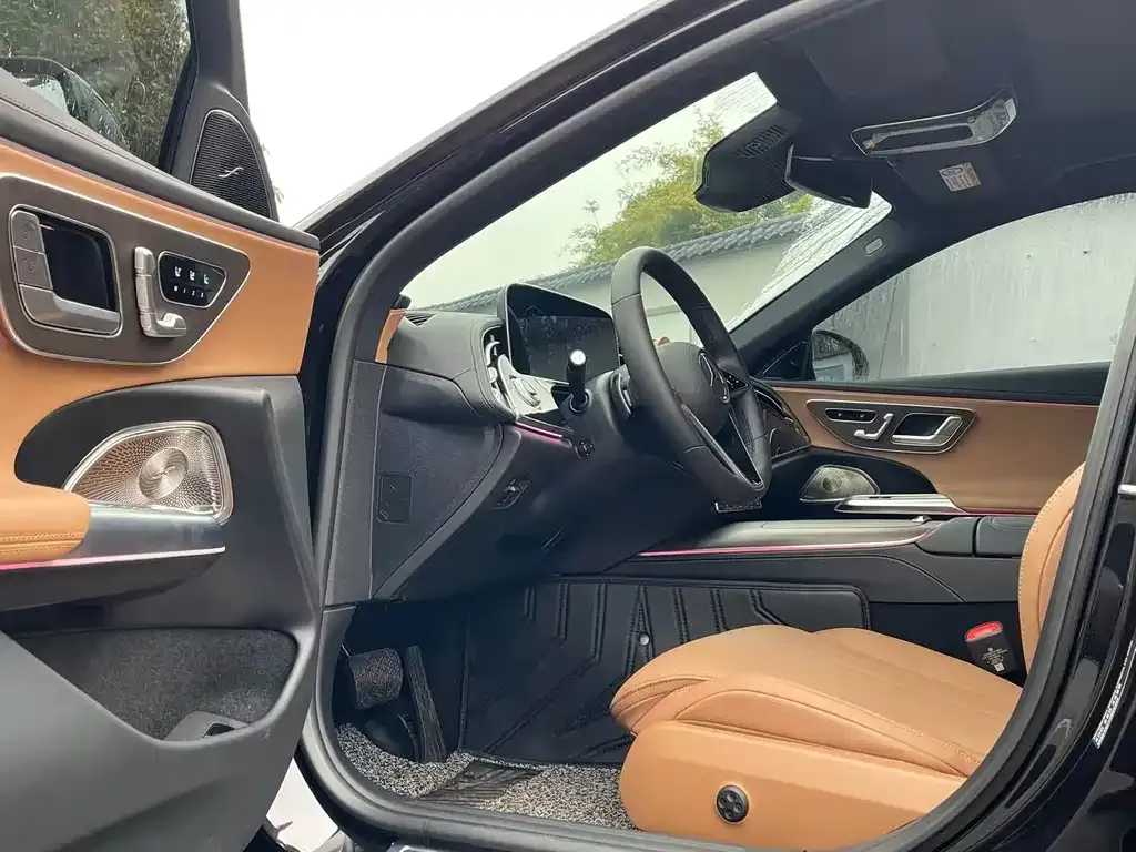 Mercedes-Benz E-Class 2025 из CN, фото 4