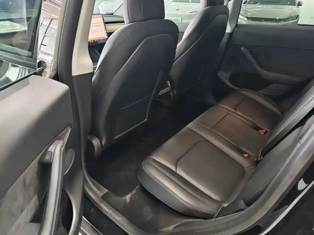 Tesla Model Y 2023 из CN, фото 4
