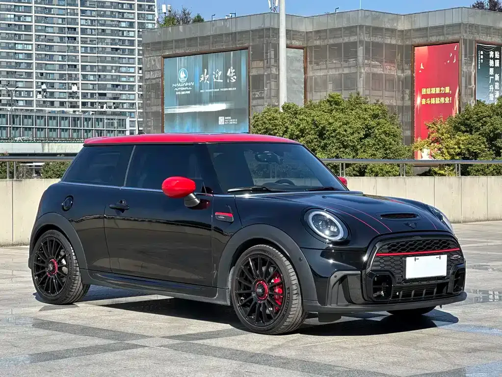MINI JCW (John Cooper Works) — фото 3