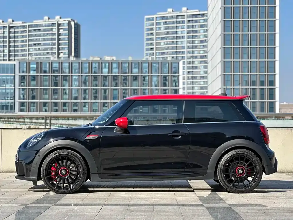 MINI JCW (John Cooper Works) — фото 9