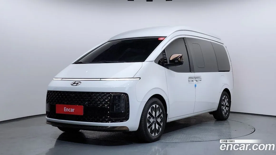 Hyundai Staria 2023 из KR, фото 1