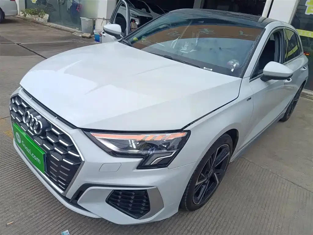 Audi A3 2023 из CN, фото 1