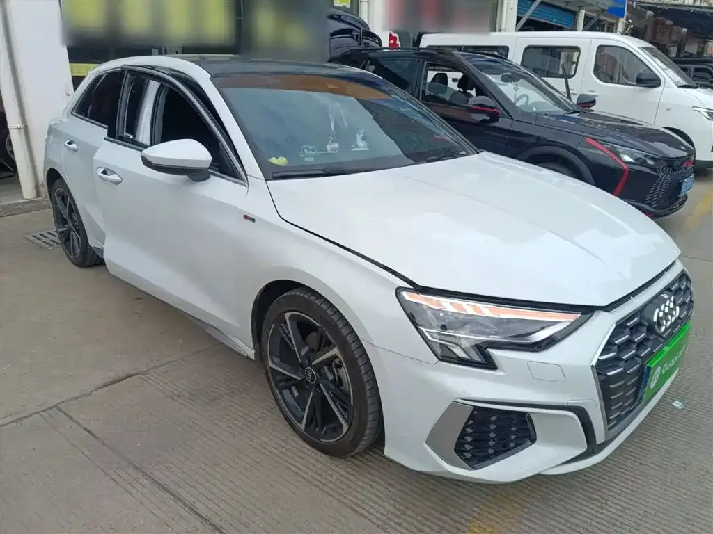 Audi A3 2023 из CN, фото 3