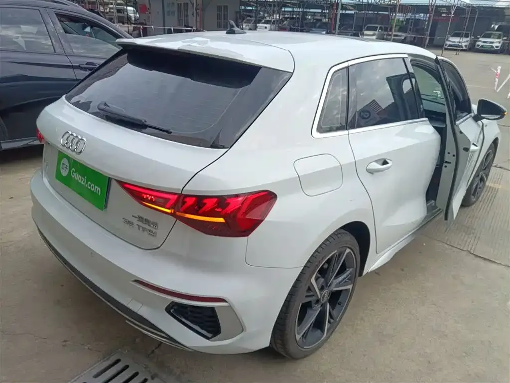 Audi A3 2023 из CN, фото 6