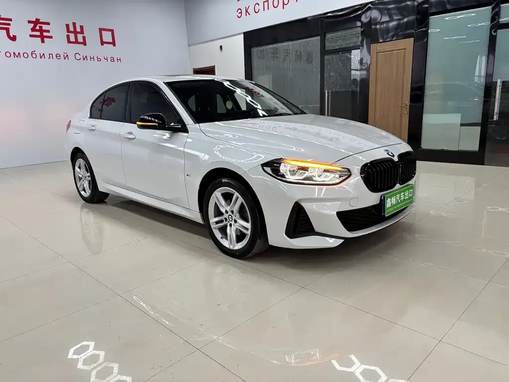 BMW 1 Series 2021 из CN, фото 3