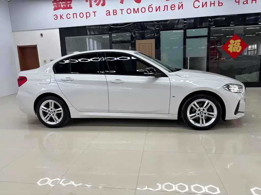 BMW 1 Series 2021 из CN, фото 4