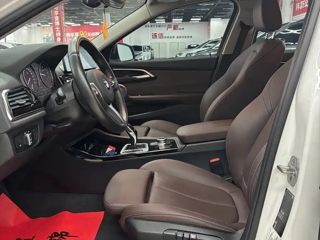 BMW 1 Series 2021 из CN, фото 9