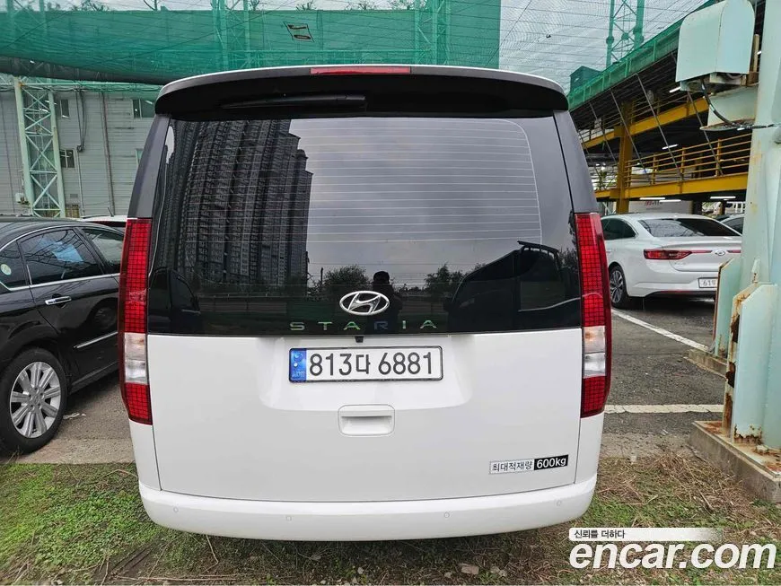 Hyundai Staria — фото 2