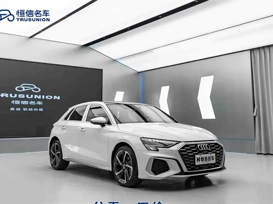 Audi A3 2023 из CN, фото 1